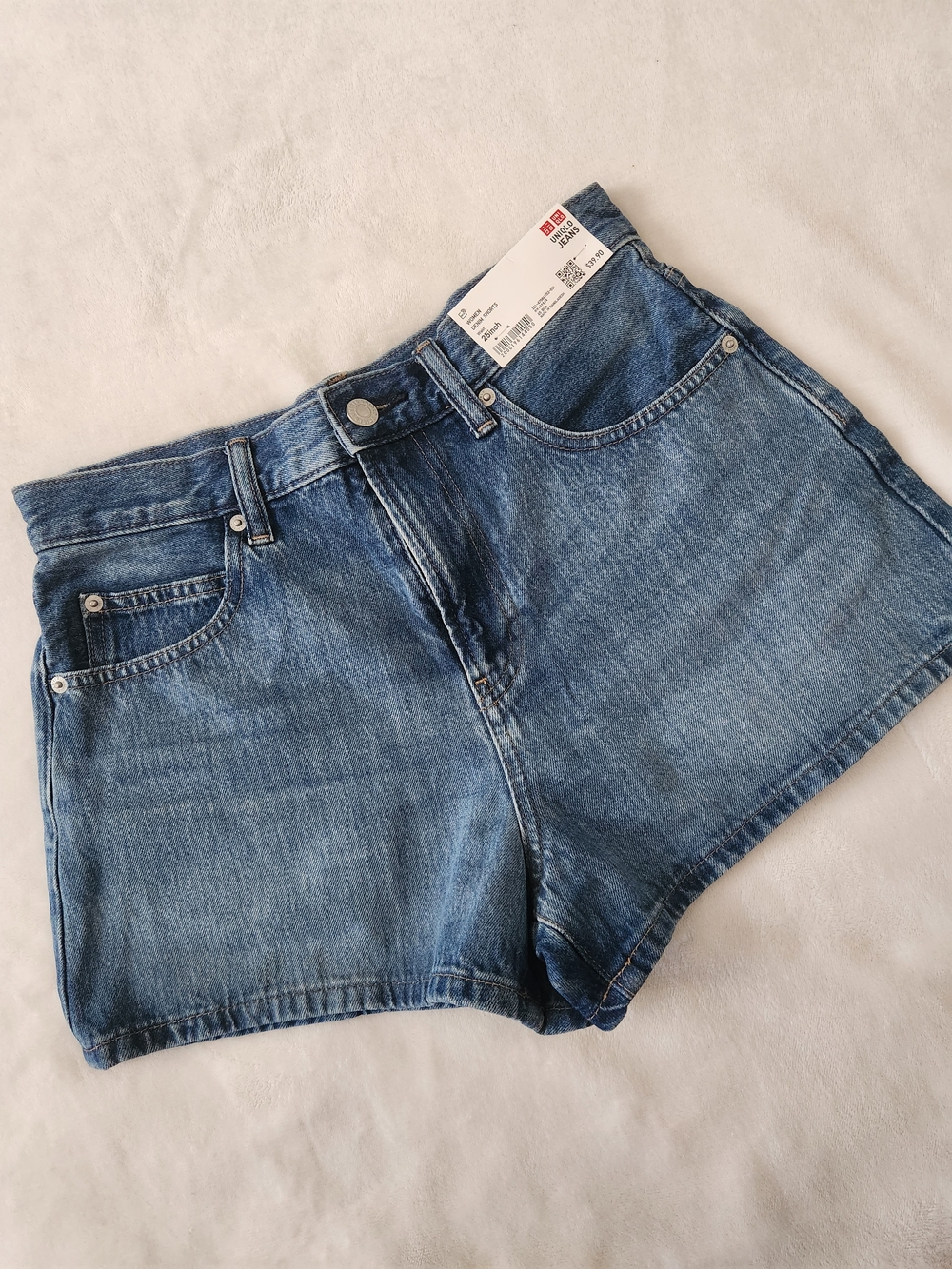 Uniqlo Women's Medium Blue Denim Jean Shorts